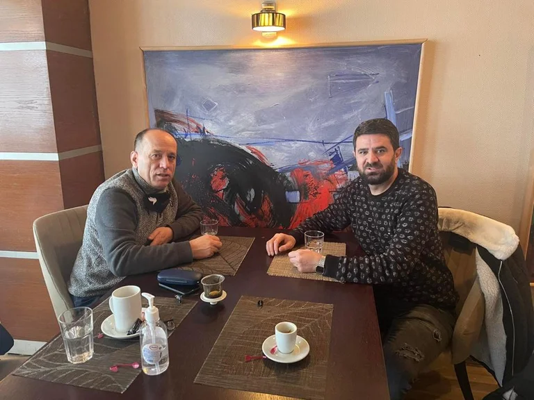 Ferat Shala presenta la adhesión de un reconocido actor de Kosovo al PDK
