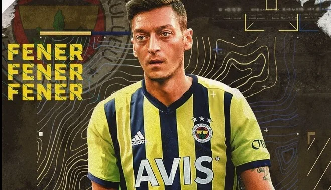 Ozil saluda Arsenal