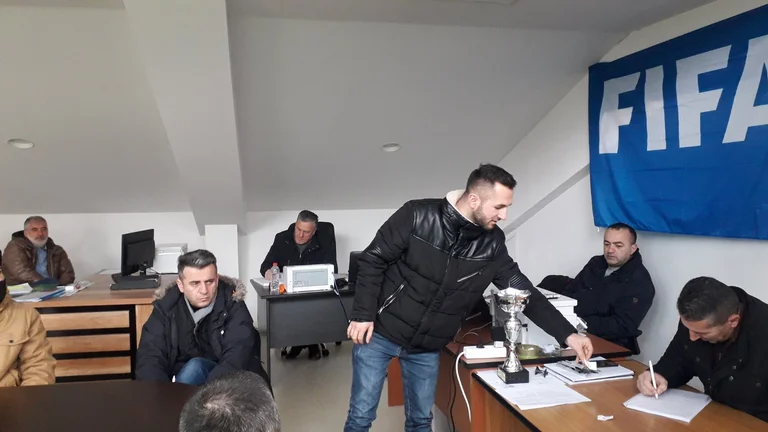 lot cast per Coppa del Kosovo in fussall