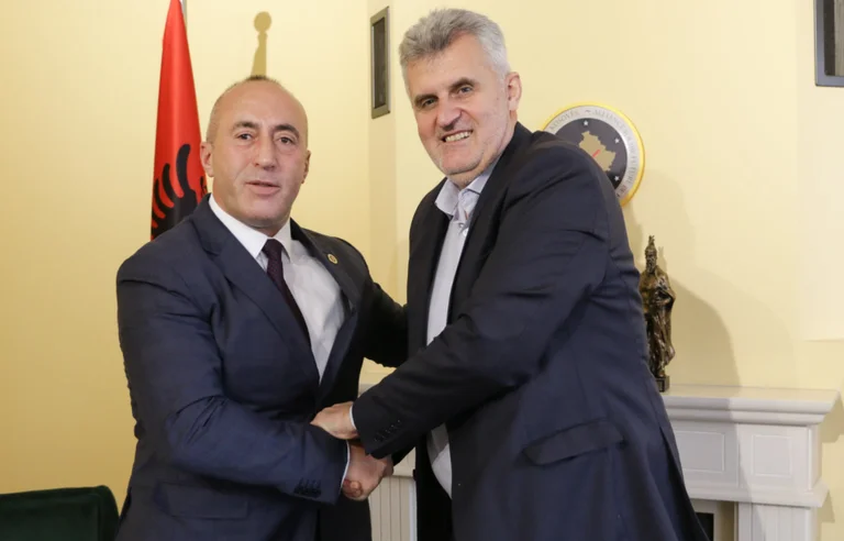 Ex diputado del norte de Macedonia se une a AAK