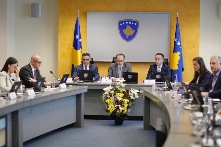 Nesër takimi i koalicionit qeveritar: Temë diskutimi Washingtoni dhe posti i Presidentit
