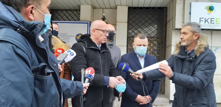 Manos de la República Srpska Lista de candidatos de la CEC para diputados