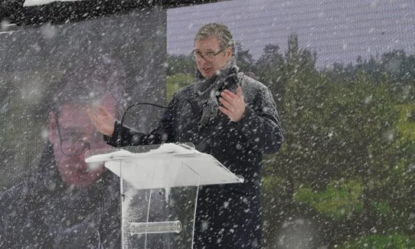 Vuciq: Je vais reconnaître le Kosovo par la méditation transcendante