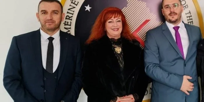 Il s'agit de candidats parlementaires AAK de Prizren