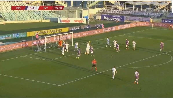 Fiorentin muestra dientes contra Inter, marcas de Quame donde el portero es improbable parar la bola