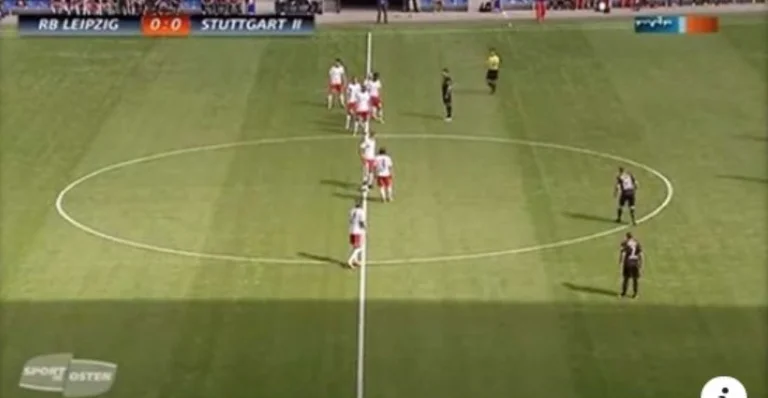 Leipzig había comenzado a jugar con una formación experimental 2-0-8