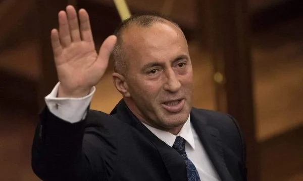 Ramush Haradinaj: Kam frikë nga Coronavirusi, i laj duart pas çdo kontakti