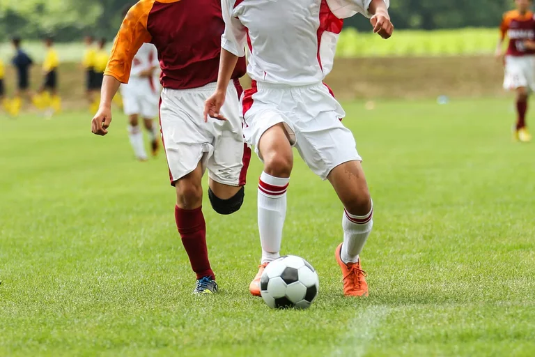 Il modo più semplice per battere il giocatore? Ecco che fanno i calciatori senza toccare la palla.