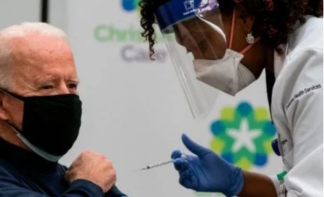 Biden recibe la segunda dosis de la vacuna Pfizer