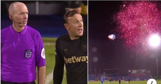 Mike Dean stoppte das FA Cup Spiel wegen des Feuerwerks und der Milch, die er getan hat, ist einfach epische.