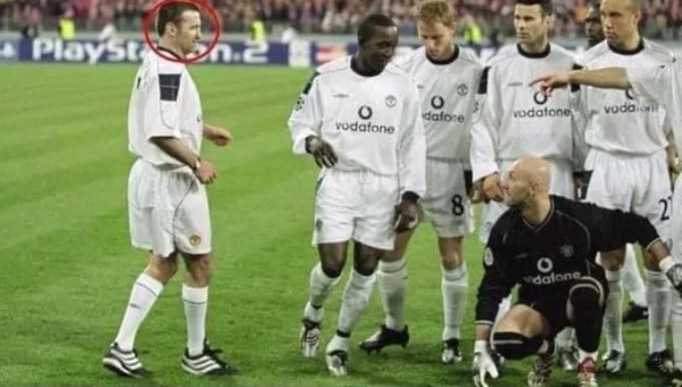 Retro: When Red Days fan claimed to be a player, they didn't recognize the picture with the team.