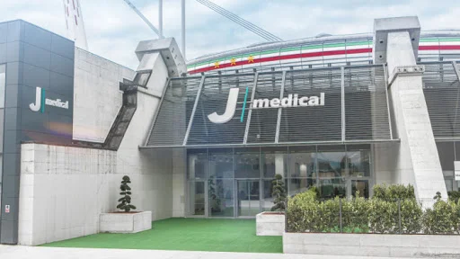 Il calciatore della Serie A arriva a Torino per le prove mediche del Juvenous