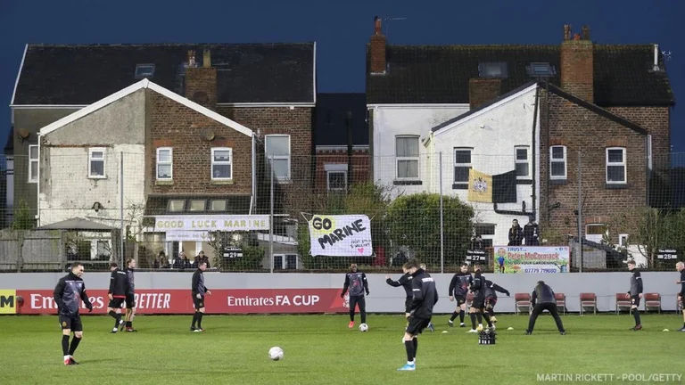 The team that played against Tottenham today pays only 2,000 euros a week