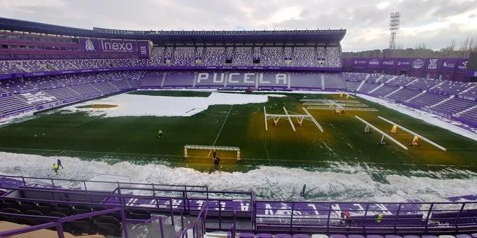 Así que el fútbol ve el argumento que golpeó España