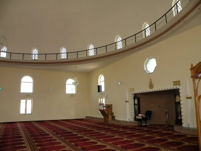 The knife threat to believers at a mosque in Canada, confessions to Kosovo inside