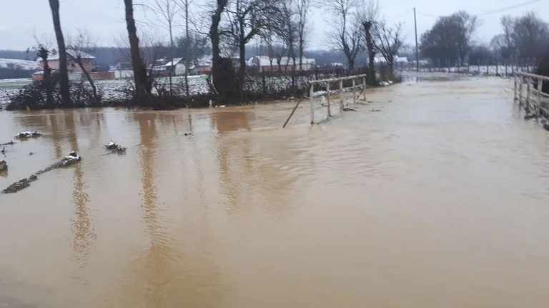 La broma de Avdullah Hoti está inundada