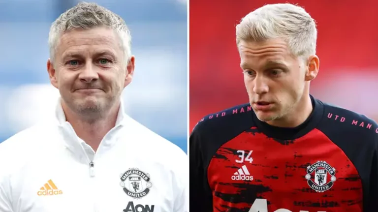 Donny Van De Beek is so frustrated that he's now refusing to give interviews.