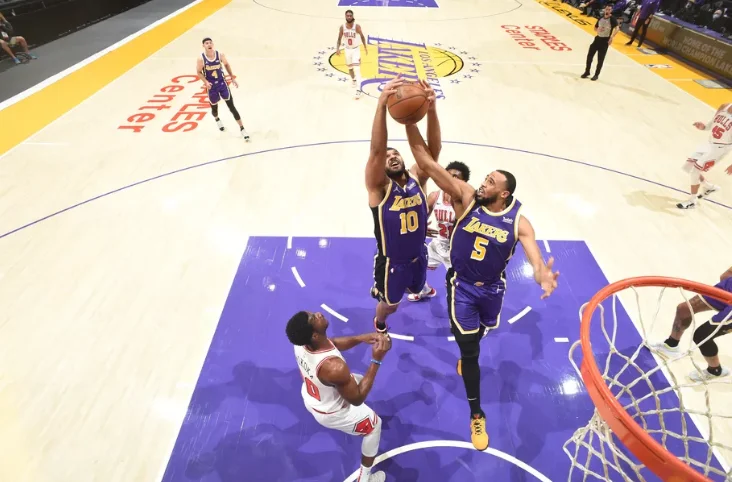 Lakers gagne le dernier souffle, LeBron mène l'équipe