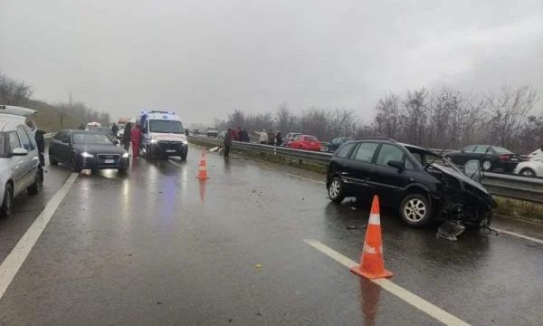 One dead, three in emergency: Terrible vet on the highway