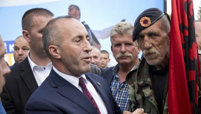 Serbischer Novosti für Haradinaj: “Terrorist will der Präsident des falschen Staates werden”