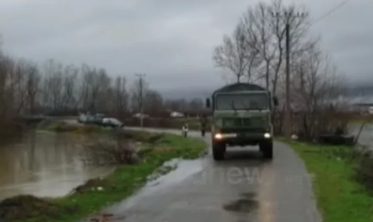 Floods in Shkodra, the first military vehicles arrive