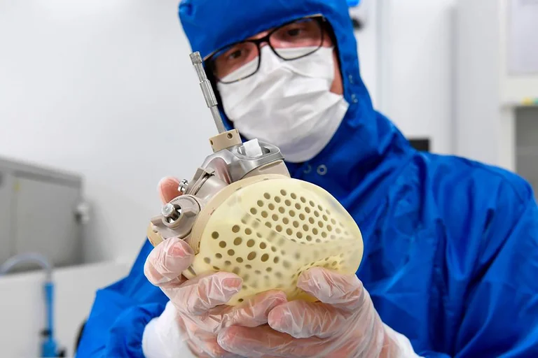 Europa aprueba la venta de primer corazón artificial