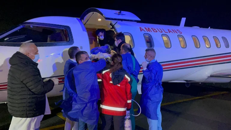 Deux des blessés ont subi de graves brûlures à Ferizaj pour être envoyés en Autriche.