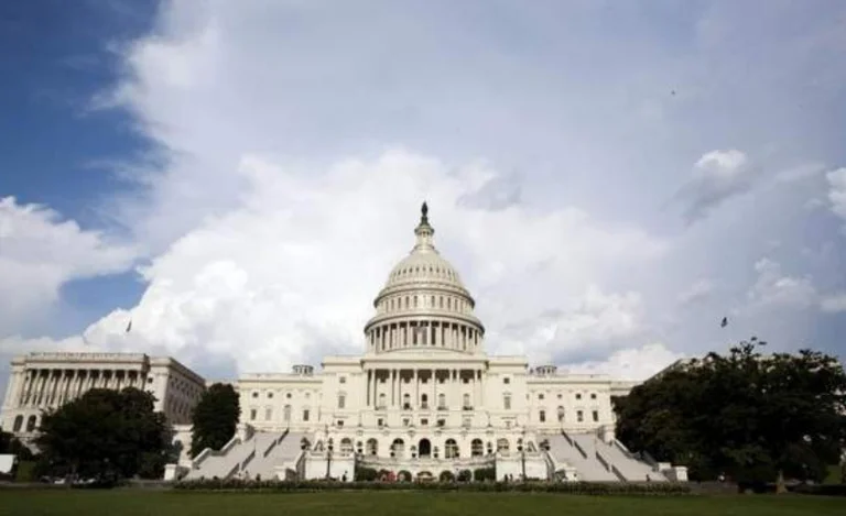 Des troubles américains ? Qu'y a-t-il à l'intérieur de “Capitol Hill”?