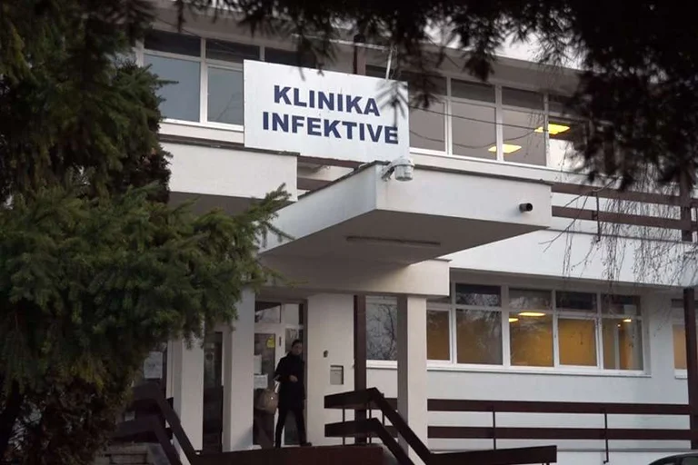 26 pacientë me COVID-19 në gjendje më të rëndë