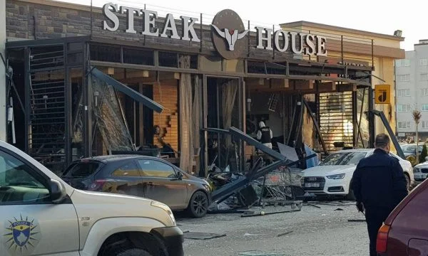 El propietario del restaurante en Ferizaj está en la peor condición, con 50 por ciento quema
