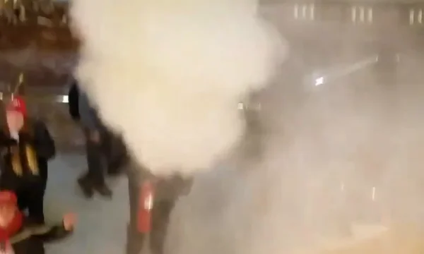 Image by violent introduction of pro-Trump protesters within American Congress
