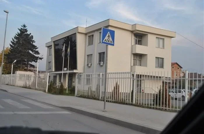 Y eso sucede: Suharekas emborracharse se convierte en un consejo, denunciando a la policía
