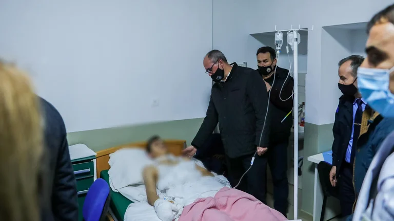 Immagine di Ferizaj Hospital, feriti sono visitati da sindaco
