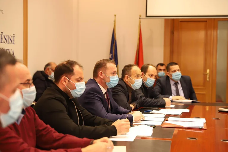 Kosovo sichert 500.000 Anti-COVID-Impfstoffe von Pfizer
