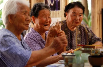 Do not be foolish. What is Hara Hachi Bu method and how it helps to live long and healthy lives!