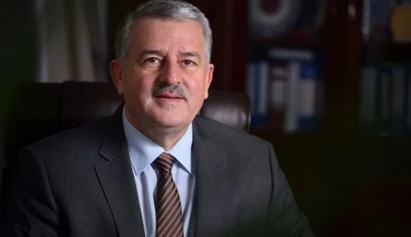 Me Agim Veliun Ministër, LDK qysh në start e godet Albin Kurtin