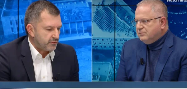 Diskussion über die Abfahrt von Besa Sahin und Gent Cakaj