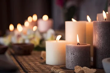 5 reasons to buy a candle (not the usual)