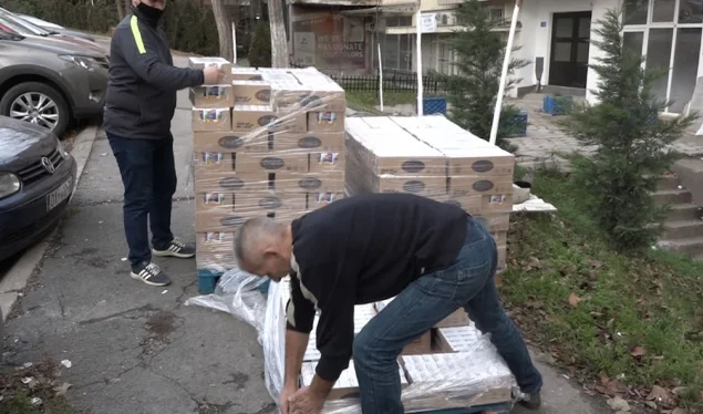 Pandemia exacerbada demanda de Kosovars, alimentos y medicinas