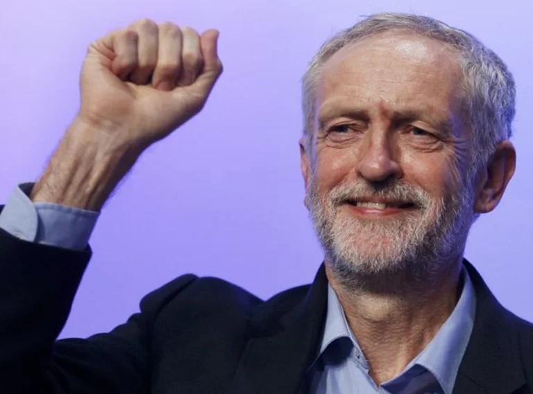Jeremy Corbyn pour non-extradition d'Assang aux États-Unis : Félicitations