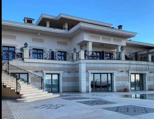 Pacolli-Berater sagt, die Villa seines Chefs sollte Kosovos Presidential Residence sein