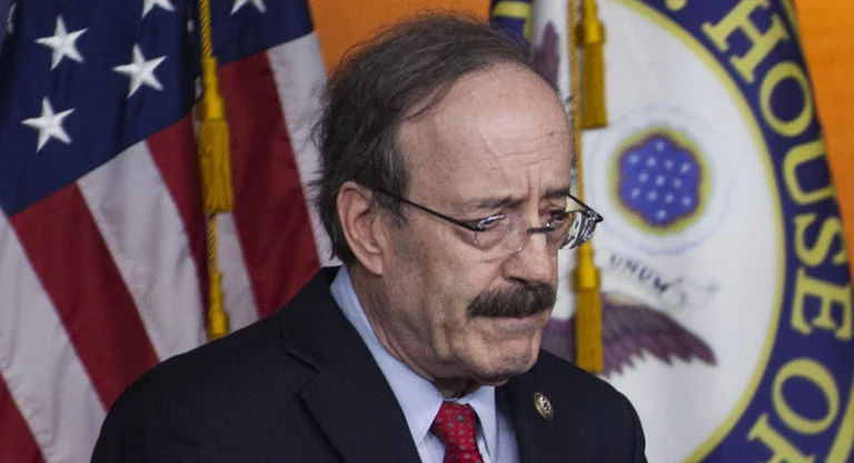 Ndihmoi Kosovën për Liri, Pavarësi e Ushtri: Kush është Eliot Engel, që bëri skandalin katastrofal në ShBA?