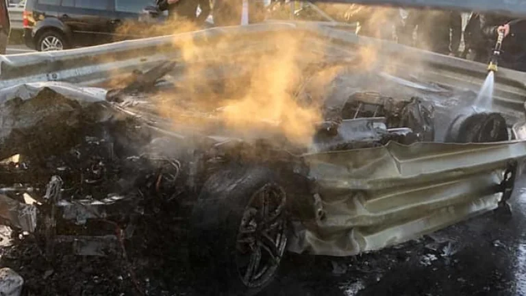 Heavy accident in Albania, Audi R8 hits the sides of the highway