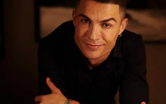 Cristeriano Ronaldo re in Instagram, rompe record con i seguaci
