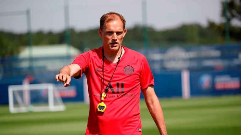 Fue despedido por el SPG. Se espera que este sea el equipo de La League que será el líder de Tuchel.
