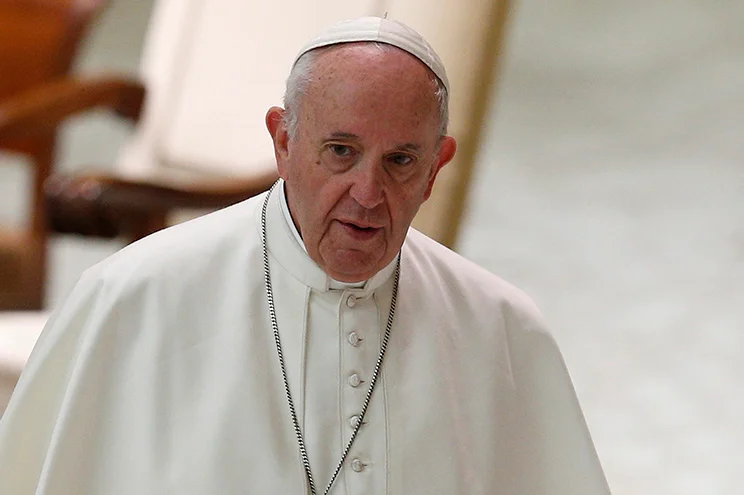 The pope resurfaces after health problems, calls for peace