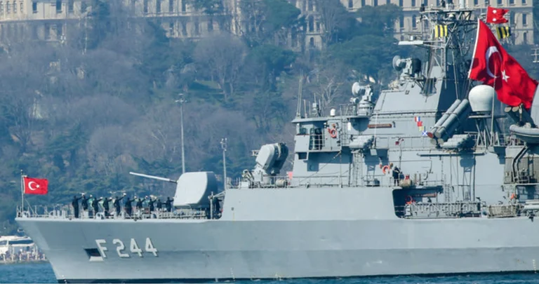La Turquie prend le commandement de l'OTAN au sommet des tensions avec la Grèce