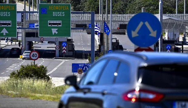 Koronavirusi, Greqia mbyll kufijtë me Serbinë