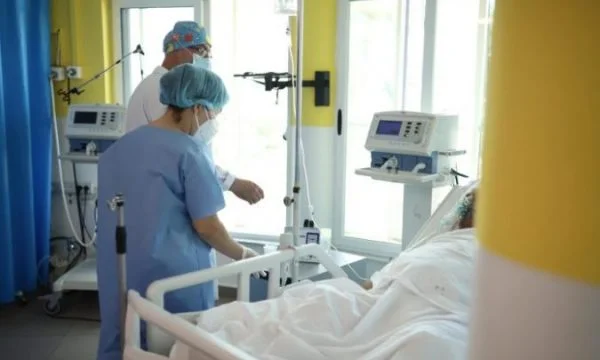 They're talking to people who were infected with COVID-19 since he was hosted at the Infectious Clinic.