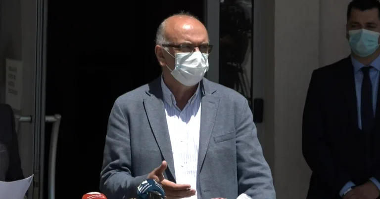 Naser Ramadani: Vaksina për koronavirus Kosovës do t’i ofrohet me prioritet
